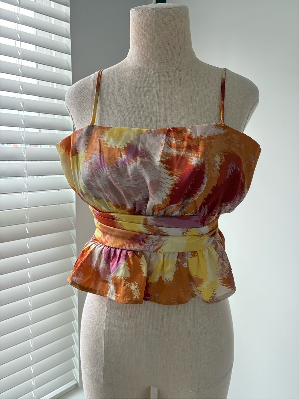 Nasty Gal Women's Multi-Colored Abstract Peplum Cropped Sleeveless Blouse